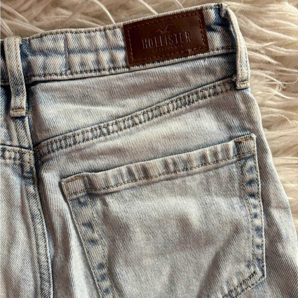 Hollister Ultra High Rise Mom Jean Distressed Cropped W25 - Picture 5 of 7